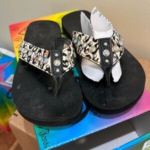 COWGIRL JEWELS SIZE 7 one inch heel leather patterned upper cream w/rhinestones